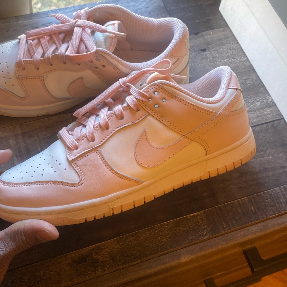 Nike dunks sb pink